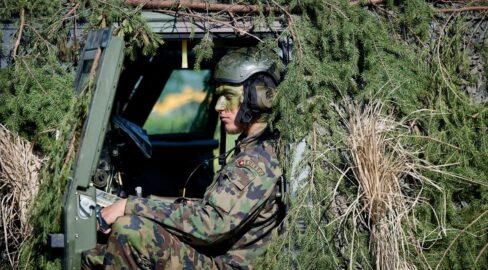 Schweiz: Hightech-Tarnsystem schützt Armee vor Aufklärung