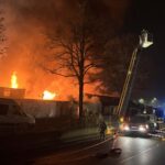 Döttingen AG: Grossbrand – Umfahrungsstrasse gesperrt