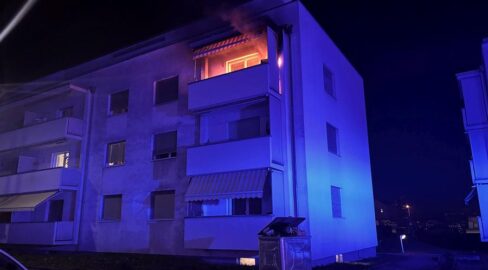 Pratteln BL: Balkon-Brand in Augsterheglistrasse nach Feuerwerk