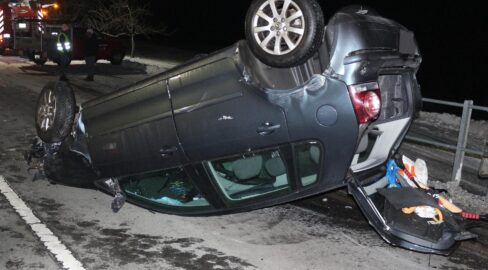 Oberegg AI: Schleuder-Unfall – Lenker (20) klettert aus PW