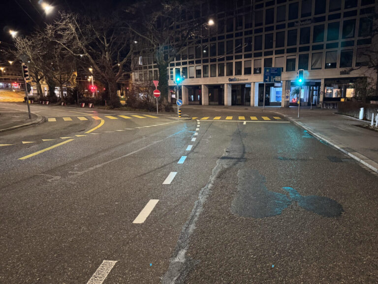 St.Gallen: Fahrunfähige rammt Lenker (18) – festgenommen