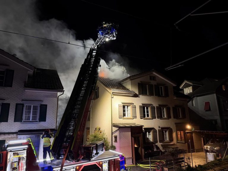 Herisau AR: Brand – Bahnstrecke Herisau–Waldstatt 3 h gesperrt