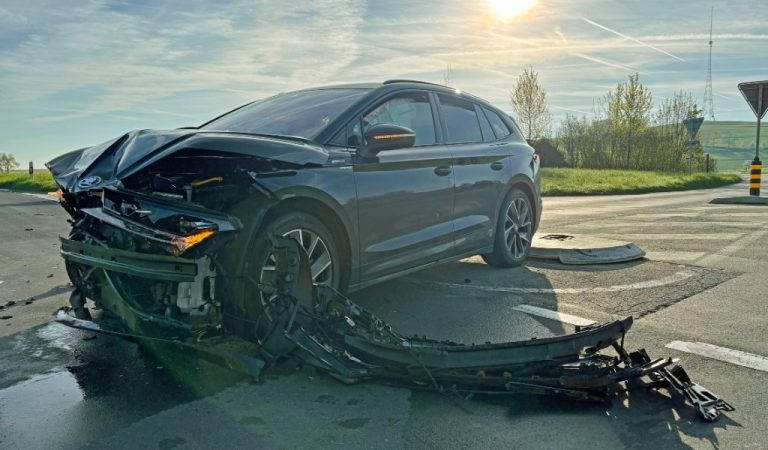Beromünster LU: 80'000-Fr.-Unfall – Lenkerin verletzt