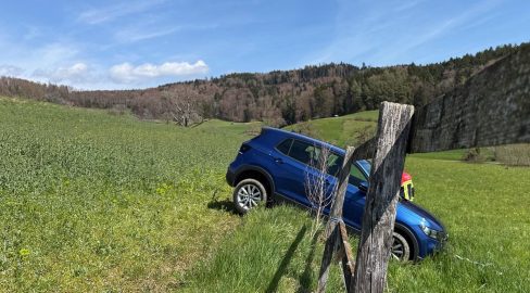 Zetzwil AG: Unfall – Lenkerin (71) stirbt, Wandfluhstr gesperrt
