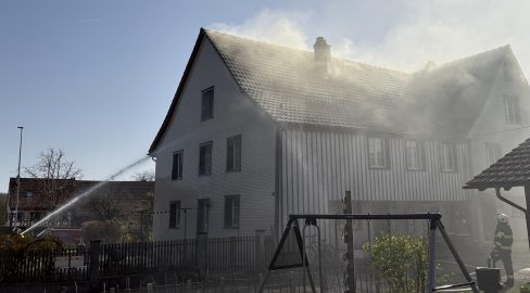 Siegershausen TG: Gasbrenner setzt Hausfassade in Brand