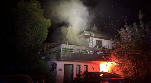 Rothrist AG: Brand zerstört Haus – 1 Bewohner ins Spital