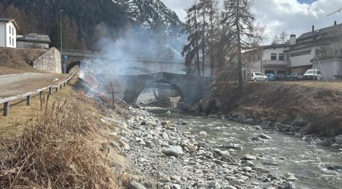 Pontresina GR: Flurbrand auf 150 m² – Jugendliche zündeln