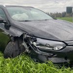 Hünenberg ZG: Lenker (62) knallt in Pfosten – Auto im Feld