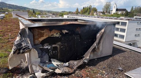 Wittenbach SG: Blitz-Brand auf MFH – Romanshornerstr. gesperrt