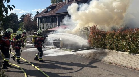 Dörflingen SH: Feuerschale entfacht Brand – zwei Verletzte