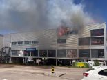 Pratteln BL: Brand in Gewerbehaus – Stau im Grüssen