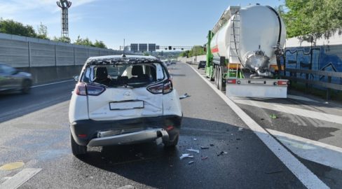 Emmenbrücke LU: LKW verliert Box auf A2 – 50'000 Fr. Schaden