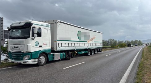 Schöftland AG: Unfall – BMW streift Anhängerzug, Stau