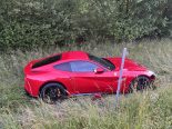 Lenzburg AG: Unfall A1 – Ferrari in Böschung, Spur 30 Min dicht