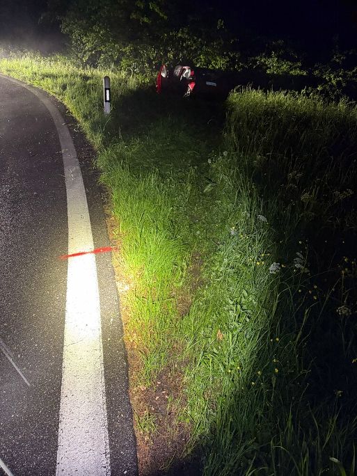 https://unfallmeldungen.ch/2026/05/14/glashuette-pw-schleudert-in-wiesland-3-verletzte-nach-unfall/