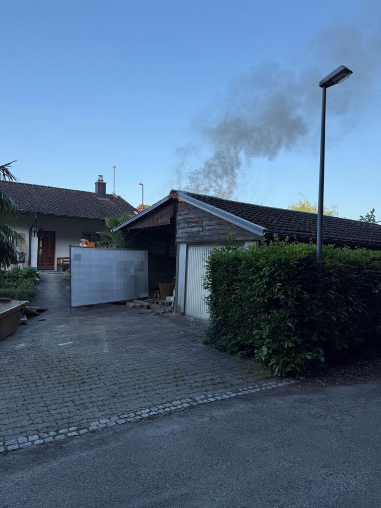 Frick AG: Brand im Rebhaus – Garage brennt kurz darauf