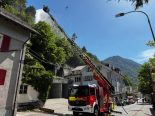 Chur GR: Waldbrand am Lürlibad – Helieinsatz, Strassen gesperrt