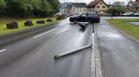 Benken SG: Lenker (86) nickt ein – Unfall, Ausweis weg
