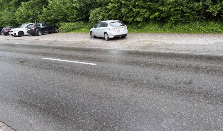 Benken SG: Lenker (86) nickt ein – Unfall, Ausweis weg