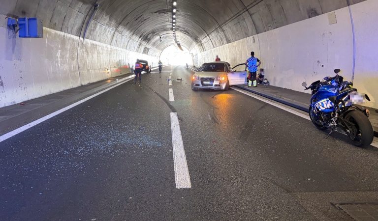 Uznach SG: A15 nach Töff-Unfall (16) gesperrt – 4 Verletzte