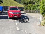 Netstal GL: Lieferwagen-Unfall – E-Bike-Lenker (21) im Spital