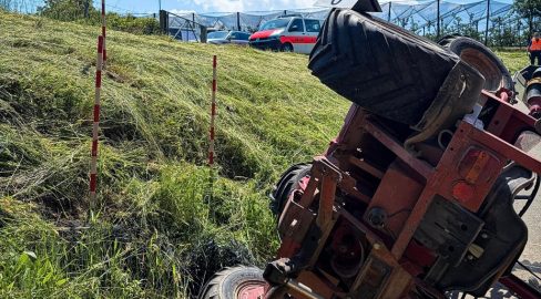 Wädenswil ZH: Mähtraktor-Unfall – Lenker (73) schwer verletzt