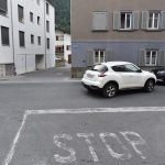 Domat/Ems GR: Promille-Lenkerin (63) ohne Ausweis kracht in PW