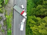 Sils im Domleschg GR: LKW-PW-Unfall – 4 Verletzte, 5h dicht