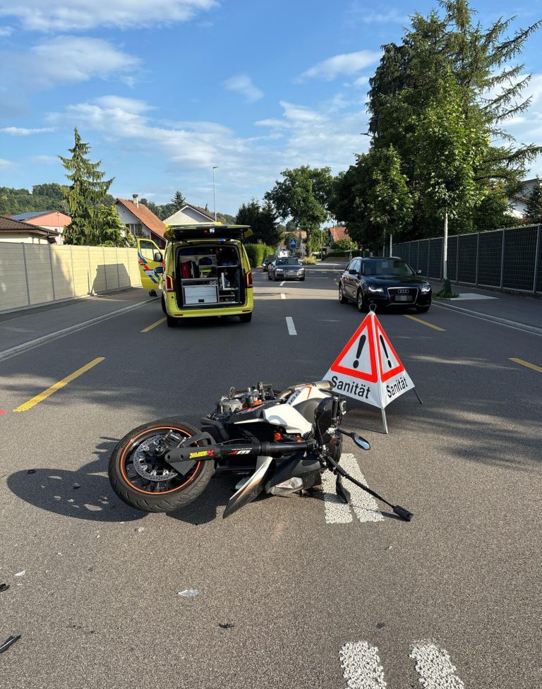 Kappel SO: Töff-Unfall – kracht ins Heck, Lenker ins Spital