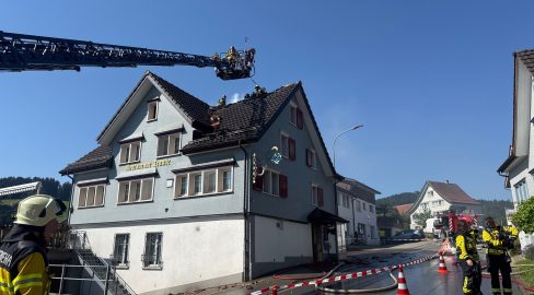 Oberegg AI: Bewohner bei Brand im Dachstock unverletzt
