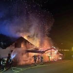 Ruswil LU: Garage-Brand zerstört zwei Autos und beschädigt Haus