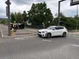 Aarau AG: Rotlicht-Unfall – VW Passat kracht in BMW X2