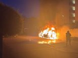Gebenstorf AG: Nächtlicher Auto-Brand zerstört Peugeot und PW