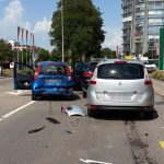 Frauenfeld TG: 4 Autos krachen – 2 Verletzte, Lenkerin (78)