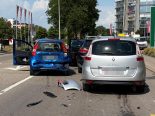 Frauenfeld TG: 4 Autos krachen – 2 Verletzte, Lenkerin (78)