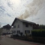 Schöftland AG: Blitz schlägt ein – Brand bis 19 Uhr gelöscht