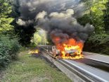 Maienfeld GR: PW in Vollbrand – Feuerwehr verhindert Waldbrand