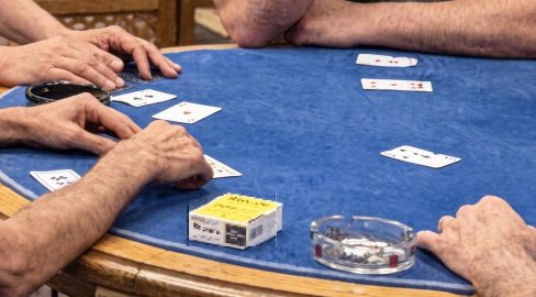 Pfäffikon ZH: Razzia in illegalem Casino – Geräte weg