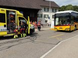 Birmensdorf ZH: Bus-Unfall – Velofahrer (63) tot, Sperrung