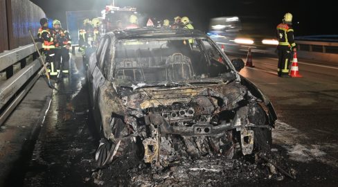 Bad Ragaz SG: Auto-Brand auf A13 – 1.5h Vollsperrung