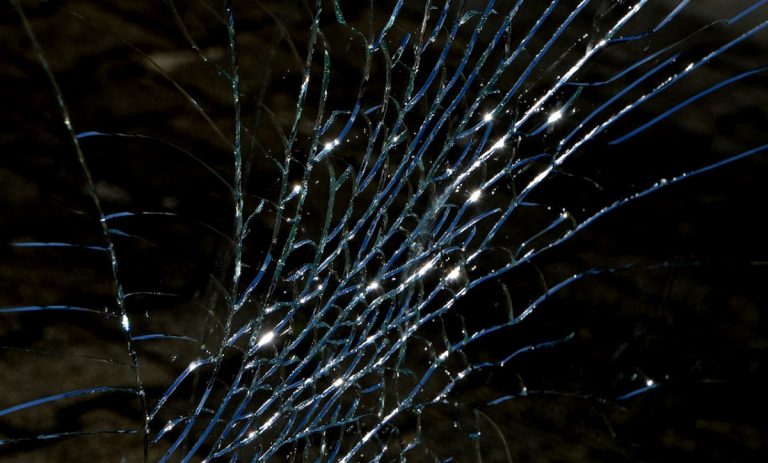 Wallbach AG: Einbruch in Waffenladen – 2 Polizisten verletzt