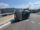 Delsberg JU: Unfall – PW kippt, Blancherie-Brücke Vollsperrung