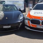 Rorschacherberg SG: Fahrunfähiger Lenker (65) rammt Polizeiauto
