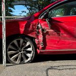 St. Gallen SG: PW streift Reisecar – grosser Sachschaden