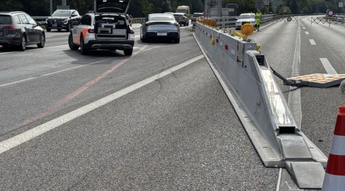 Mollis GL: Auto kracht auf A3 nach Spurhalteassistent-Unfall