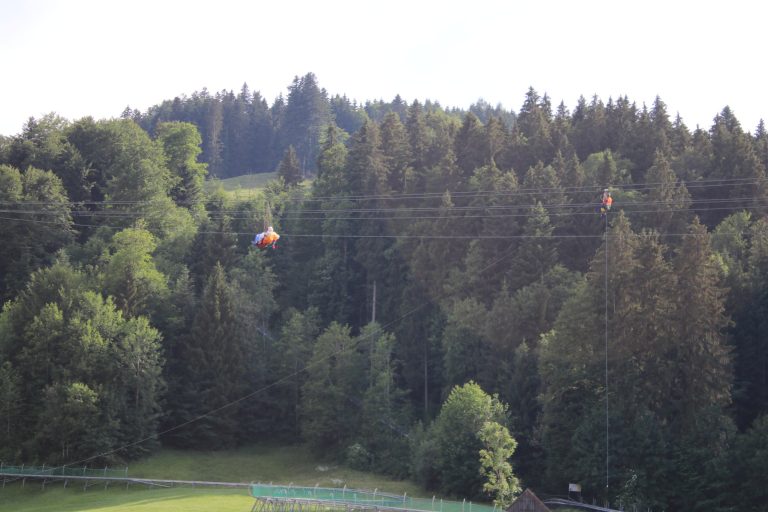 Gleitschirmunfälle Jakobsbad AI – Pilot aus Seilbahnseilen gerettet