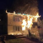 Thürnen BL: Vollbrand im Mehrfamilienhaus – Bewohnerin verletzt