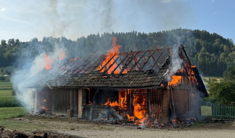 Kottwil LU: Schopf in Brand – Scheune gerettet