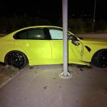 Bremgarten AG: BMW M3-Lenker (20) kracht gegen Signal – Unfall