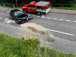 Spiringen UR: Auto überschlägt sich, stürzt 40 m – Unfall